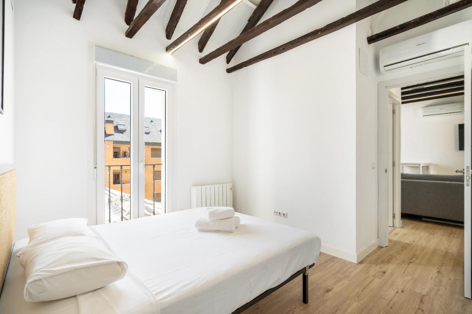 Apartamentos En La Avda De La Albufera Alquiler Temporal Madrid Esterno foto