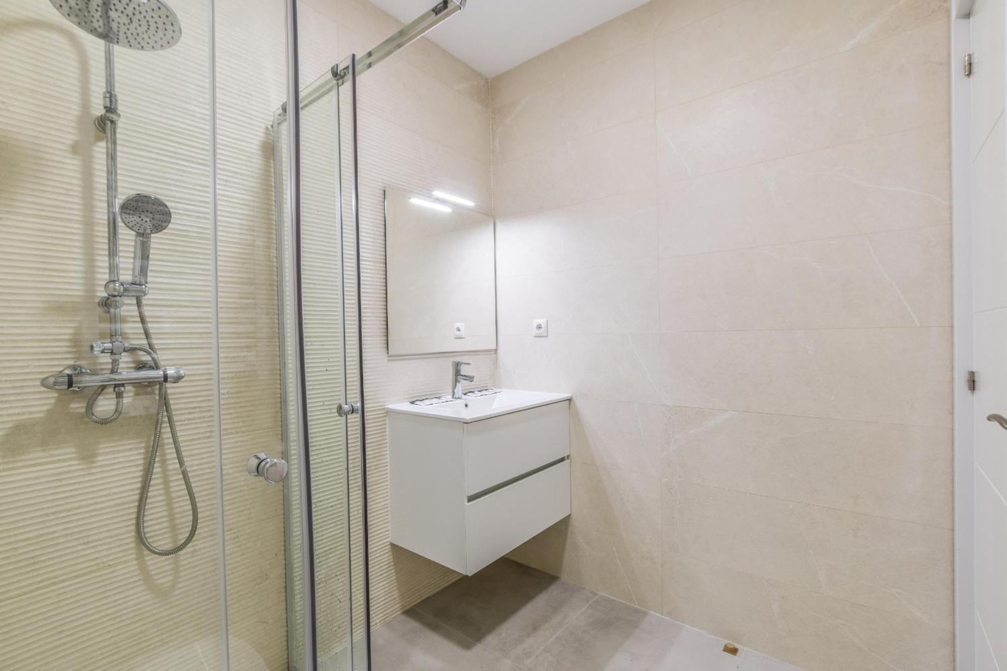 Apartamentos En La Avda De La Albufera Alquiler Temporal Madrid Esterno foto