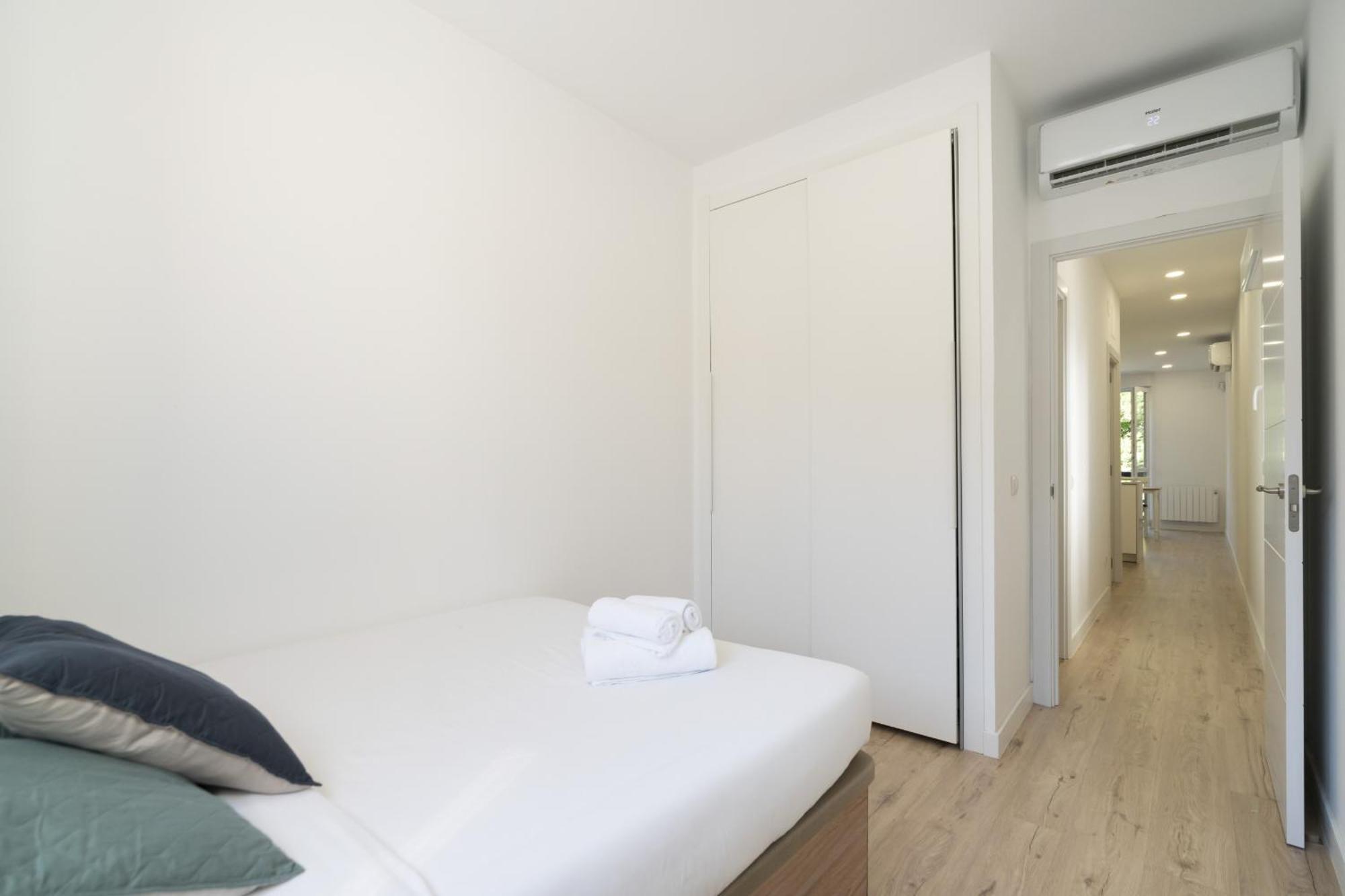 Apartamentos En La Avda De La Albufera Alquiler Temporal Madrid Esterno foto