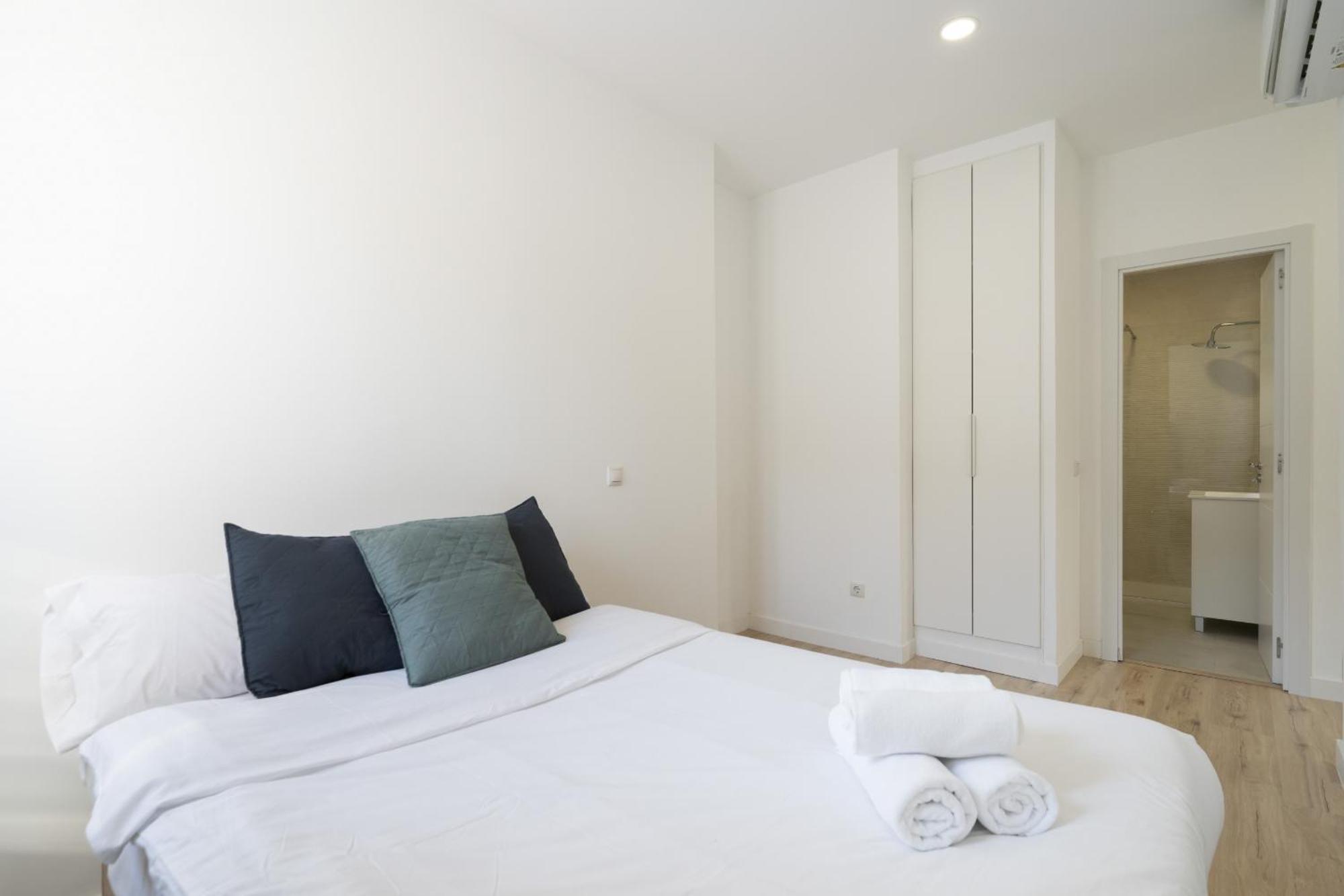 Apartamentos En La Avda De La Albufera Alquiler Temporal Madrid Esterno foto