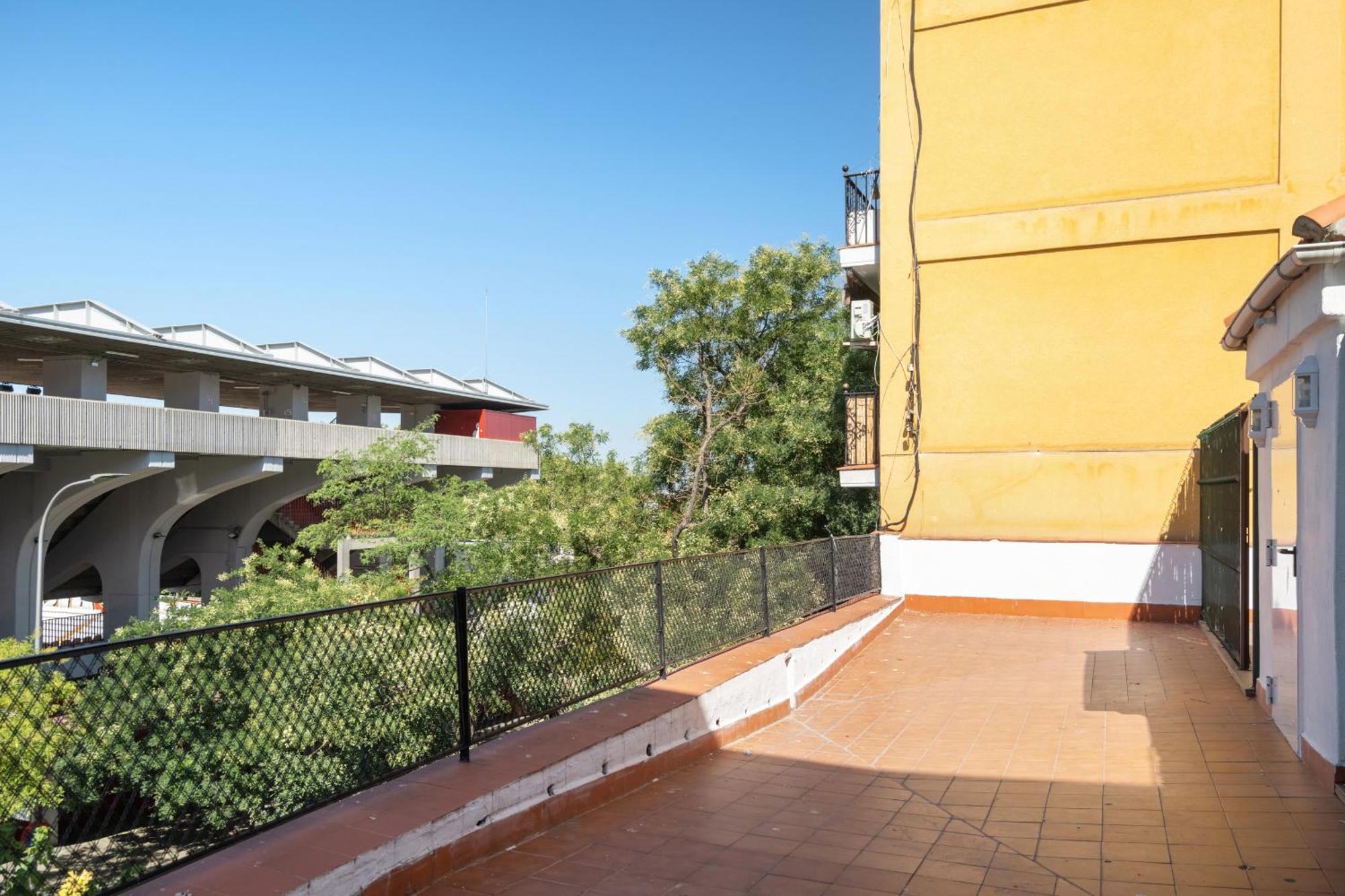 Apartamentos En La Avda De La Albufera Alquiler Temporal Madrid Esterno foto